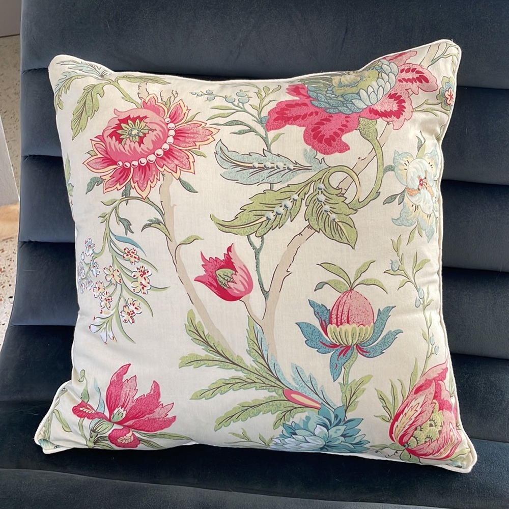 Raymond Waites Soft flower motif, cotton throw pillow. 17”x17”